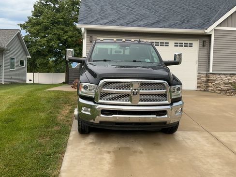 Used 2018 RAM 3500 Laramie AWD/4WD image 4