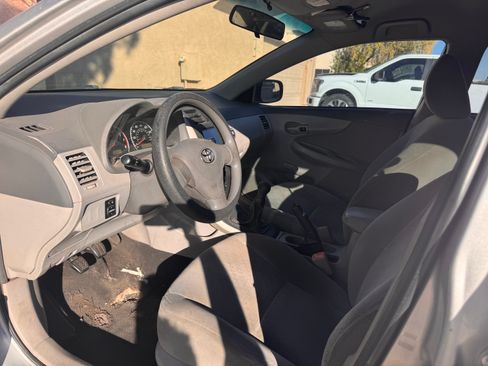 Used 2009 Toyota Corolla Sedan 4D image 11