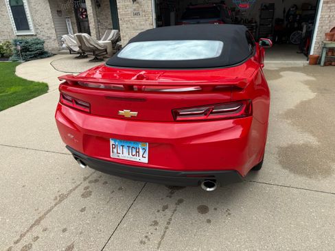 Used 2016 Chevrolet Camaro SS RWD image 2