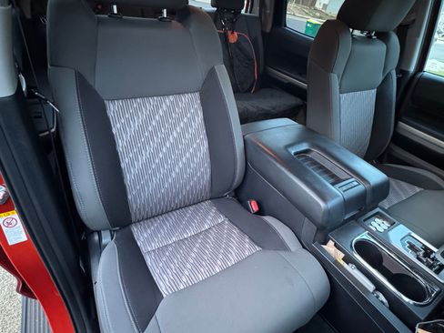 Used 2018 Toyota Tundra SR5 w/ TRD Off Road Package image 15