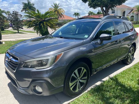Used 2019 Subaru Outback 2.5i Limited AWD/4WD image 2
