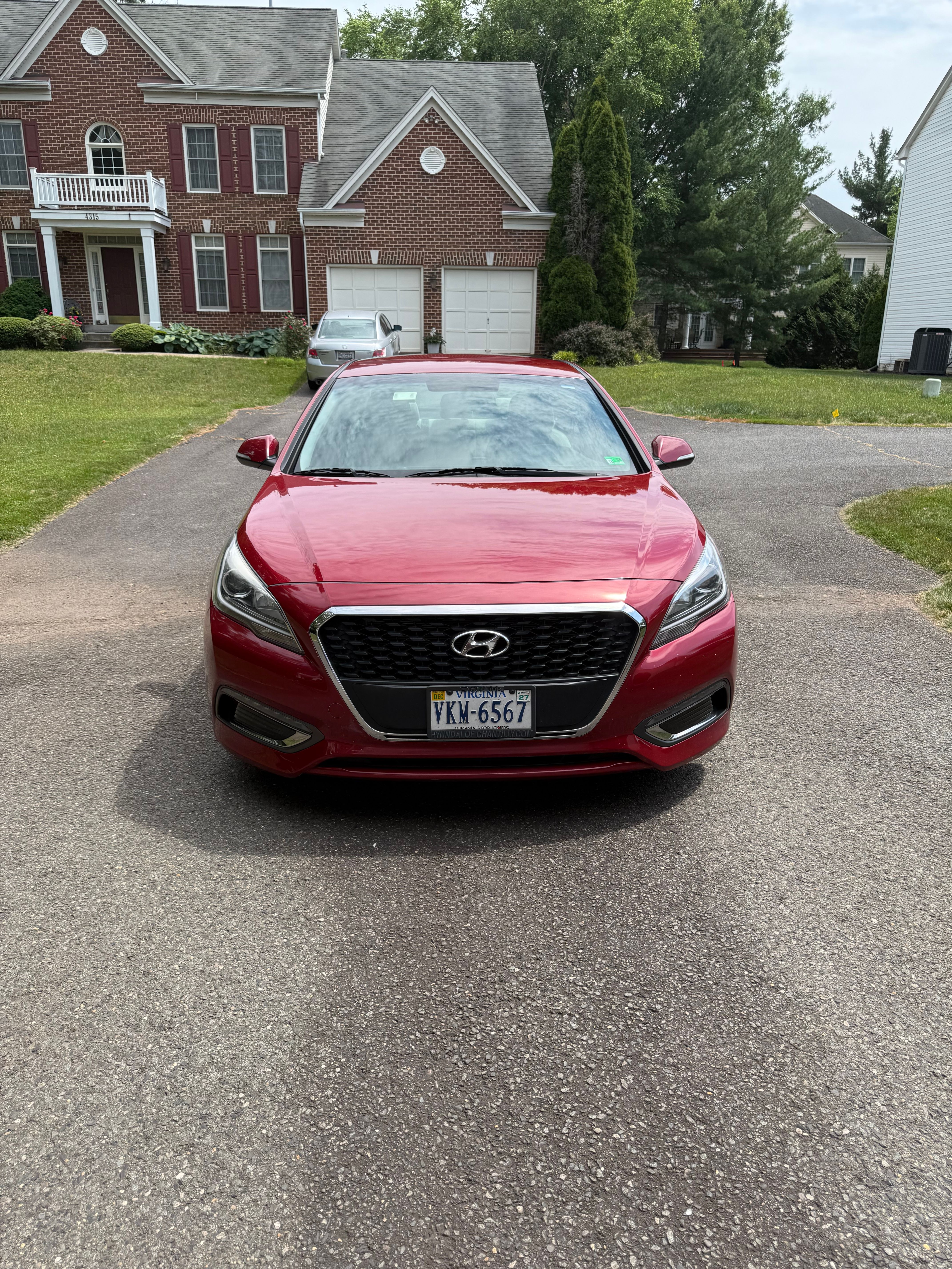 Used 2016 Hyundai Sonata SE FWD image 2