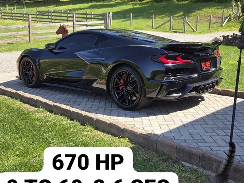 Used 2023 Chevrolet Corvette Z06 w/ Engine Appearance Package image 10