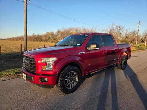 Used 2016 Ford F150 XLT w/ Equipment Group 302A Luxury image 2