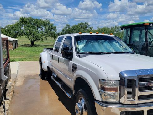 Used 2008 Ford F350 Lariat image 1