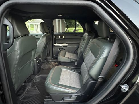 Used 2023 Ford Explorer Timberline AWD/4WD image 9