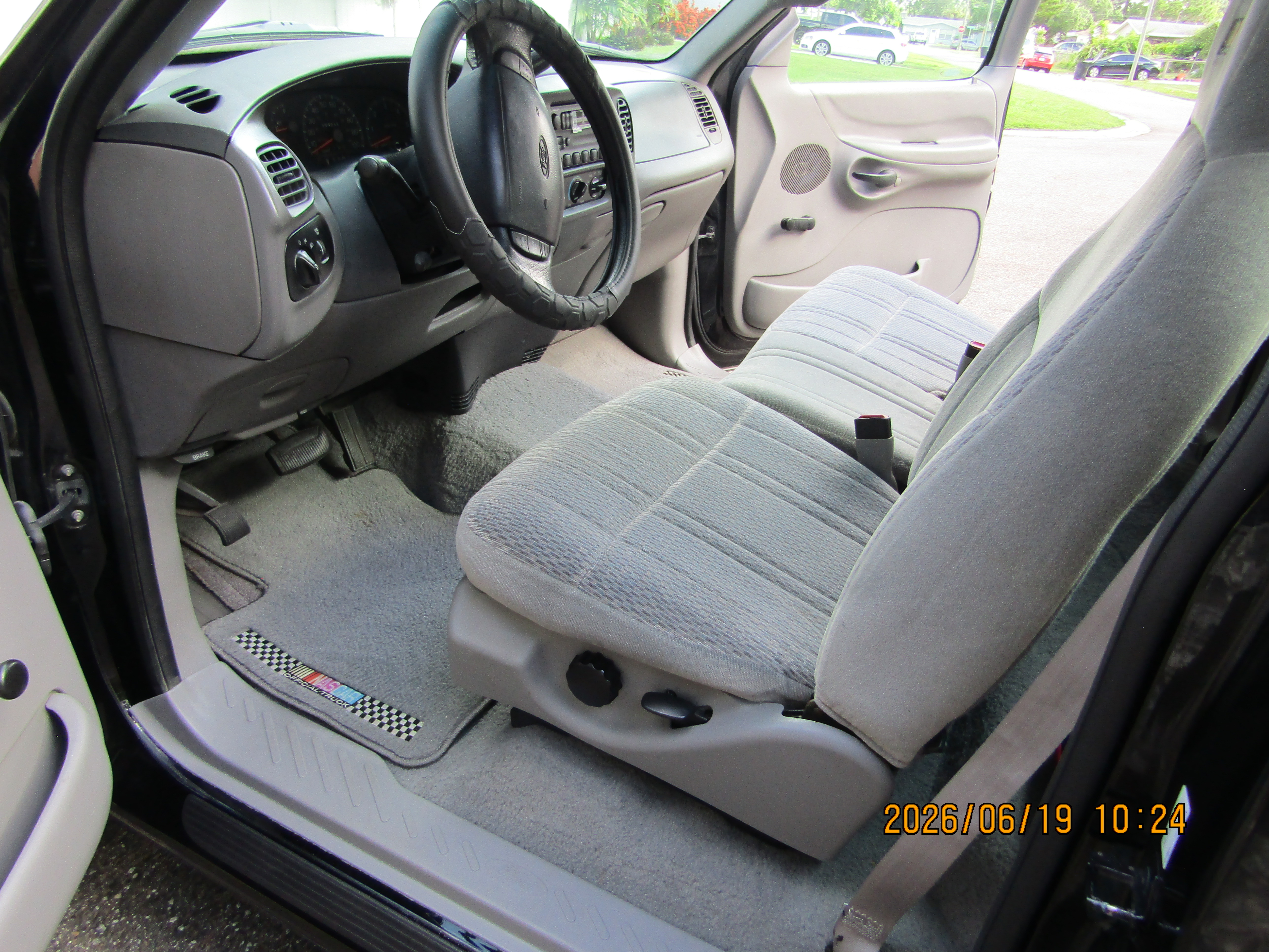 Used 1998 Ford F150 2WD Regular Cab image 19