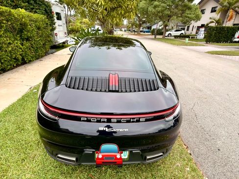 Used 2024 Porsche 911 Carrera image 2