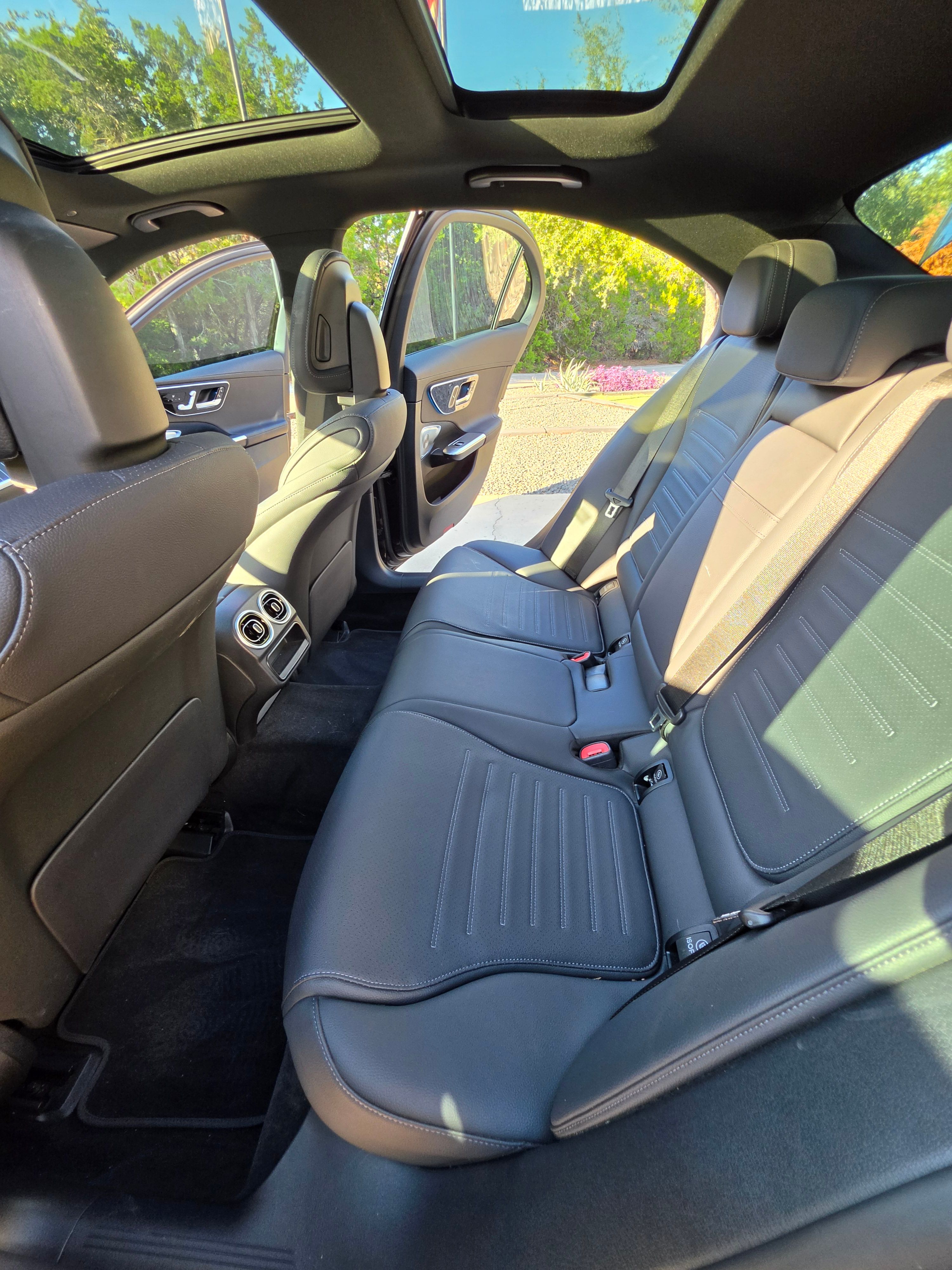 Used 2024 Mercedes-Benz C 300 Sedan image 21
