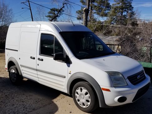 Used 2010 Ford Transit Connect XLT image 1