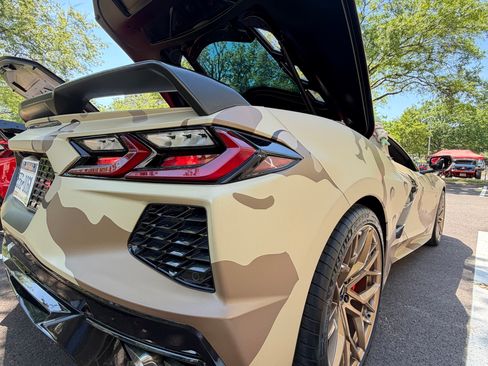Used 2021 Chevrolet Corvette Stingray Coupe w/ 1LT RWD image 2