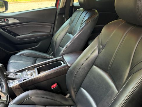 Used 2017 MAZDA MAZDA3 Touring FWD image 14