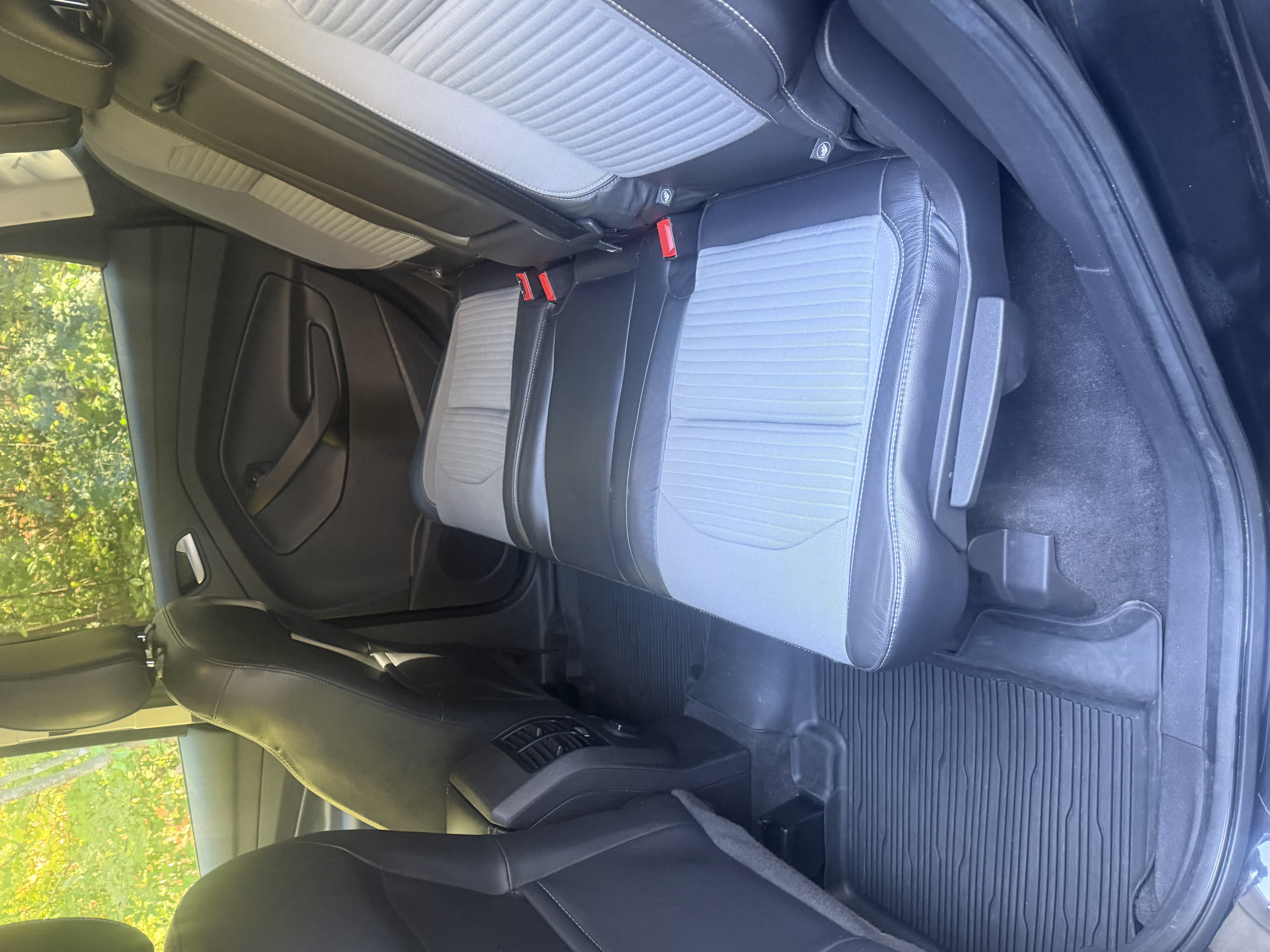 Used 2018 Ford Escape SE w/ SE Sport Appearance Package AWD/4WD image 9