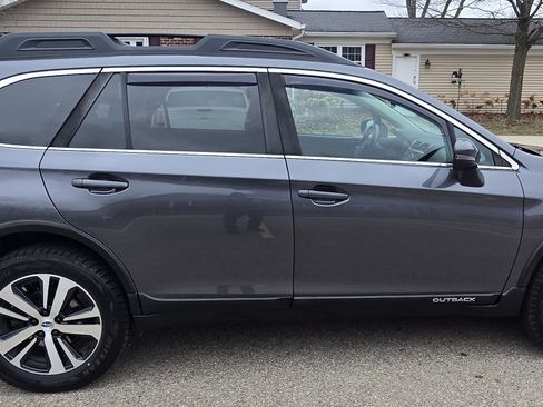 Used 2018 Subaru Outback 3.6R Limited image 6