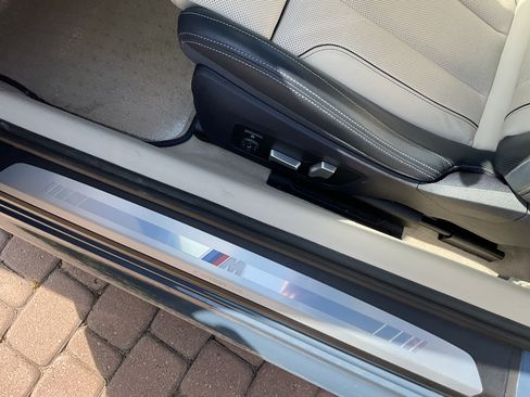 Used 2022 BMW 840i Convertible image 12