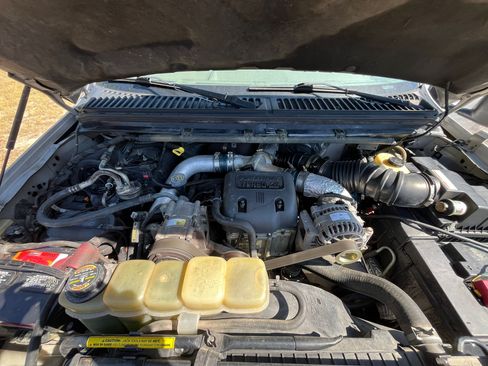 Used 1999 Ford F350 Long Bed image 11