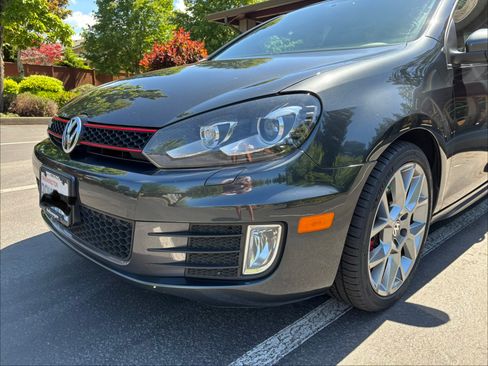 Used 2013 Volkswagen Golf 2-Door FWD image 9