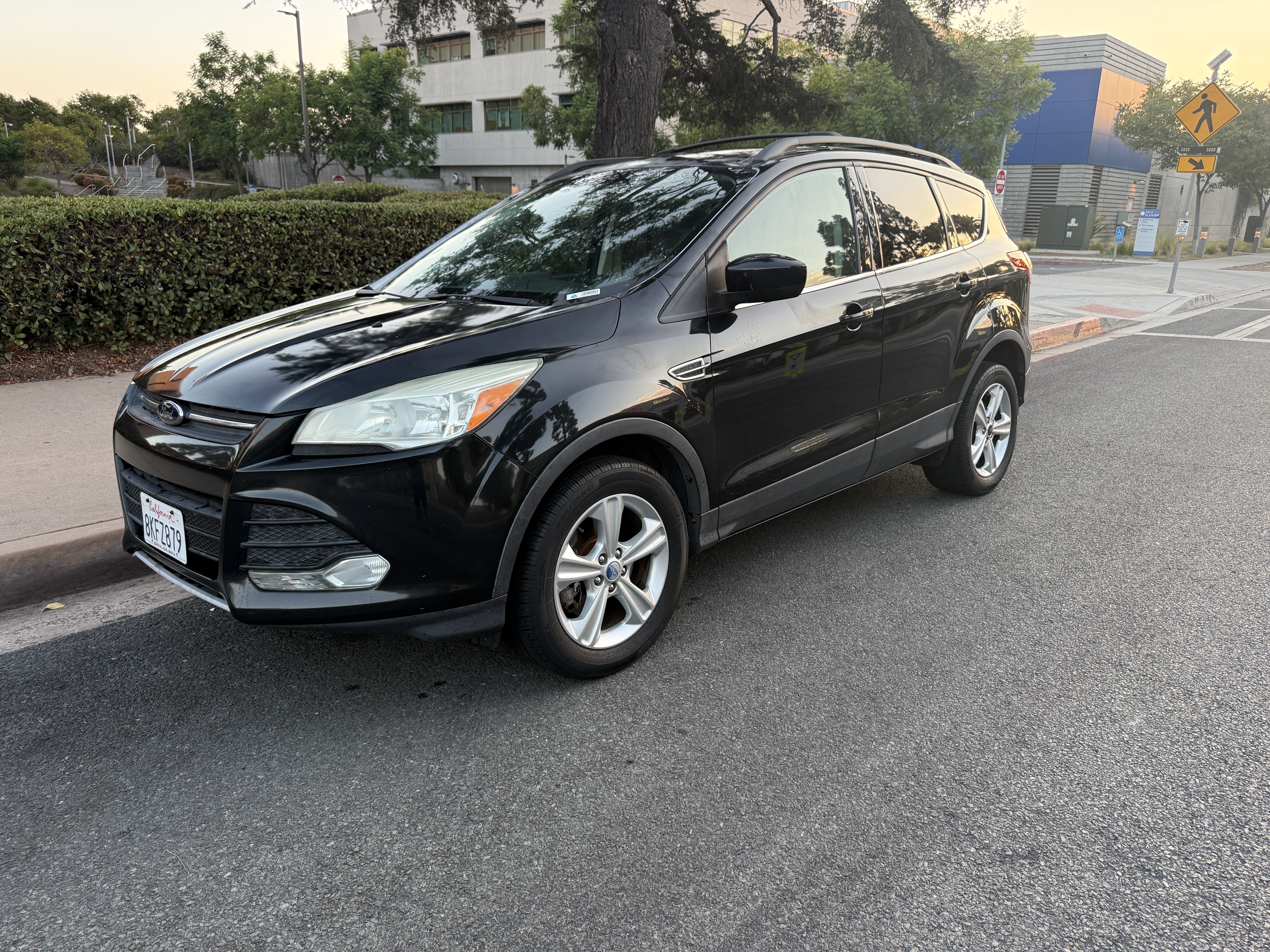 Used 2013 Ford Escape SE FWD image 2