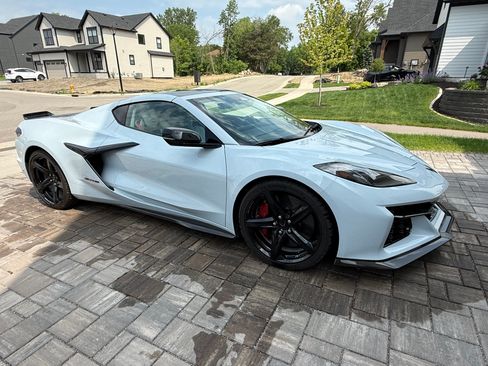 Used 2024 Chevrolet Corvette Z06 w/ Stealth Interior Trim Package RWD image 8