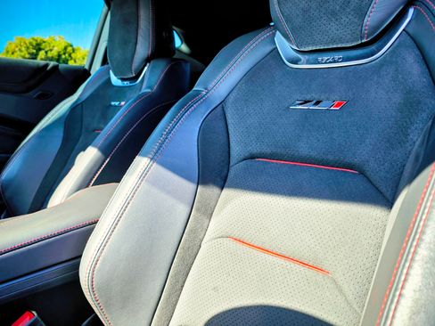 Used 2018 Chevrolet Camaro ZL1 image 12