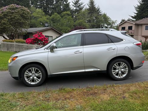 Used 2010 Lexus RX 450h AWD image 9