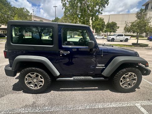 Used 2013 Jeep Wrangler Sport AWD/4WD image 6