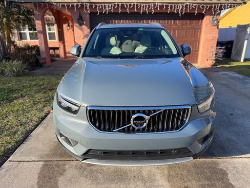 Used 2020 Volvo XC40 T4 Inscription w/ Protection Package Premier image 2