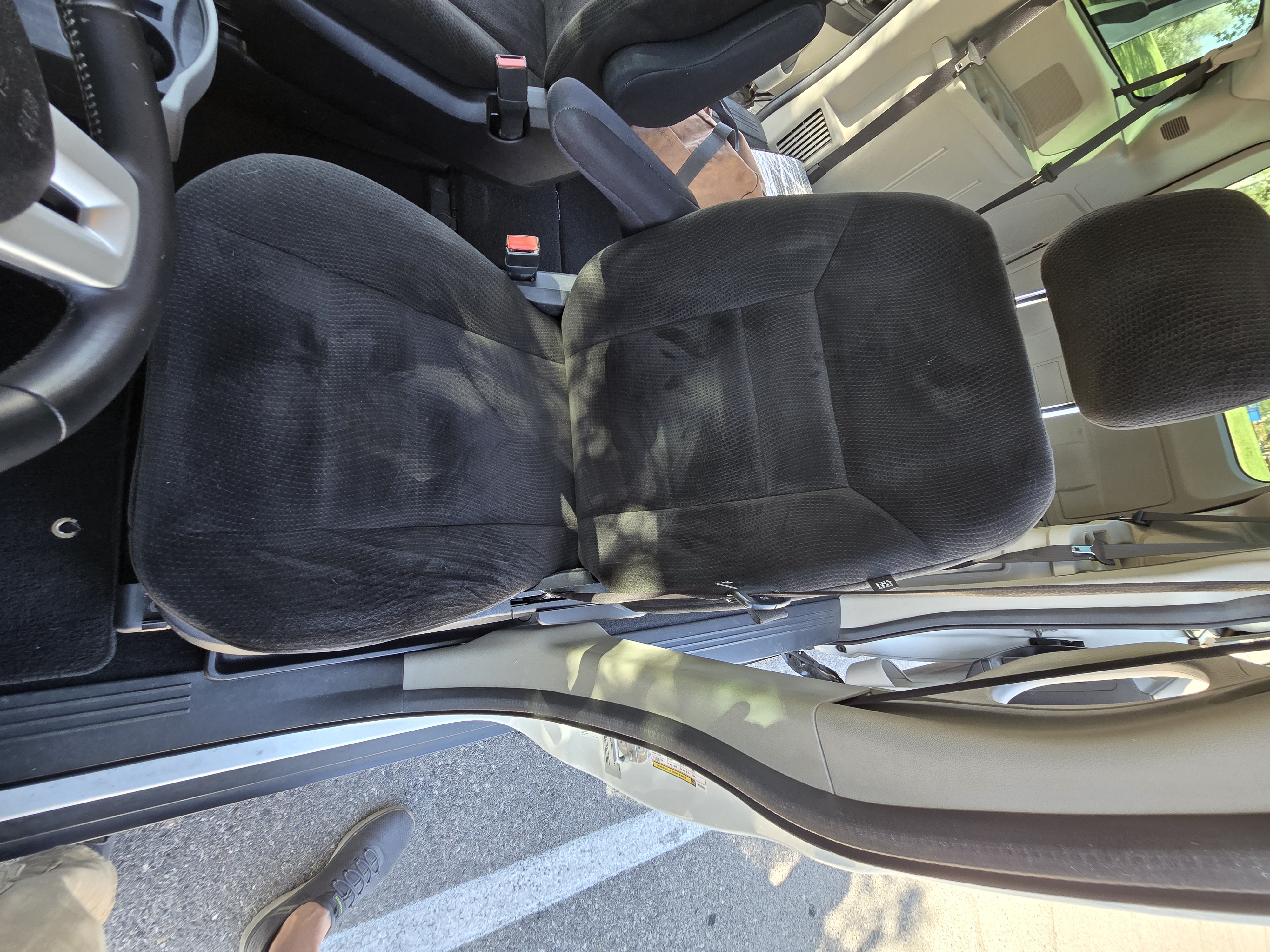 Used 2015 Dodge Grand Caravan American Value Package w/ UConnect Hands-Free Group FWD image 19