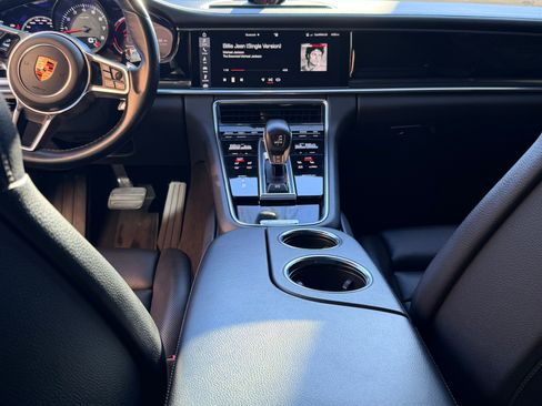 Used 2017 Porsche Panamera 4 image 11