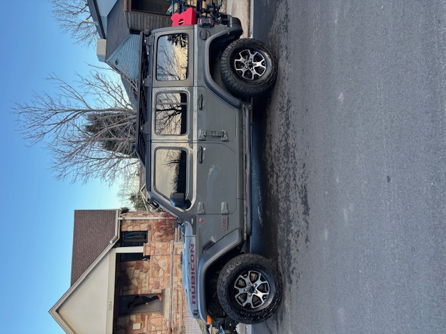 Used 2021 Jeep Wrangler Unlimited Rubicon AWD/4WD image 2
