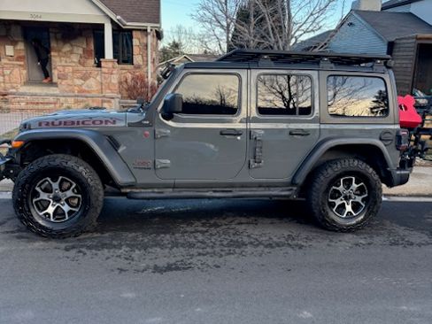 Used 2021 Jeep Wrangler Unlimited Rubicon image 2