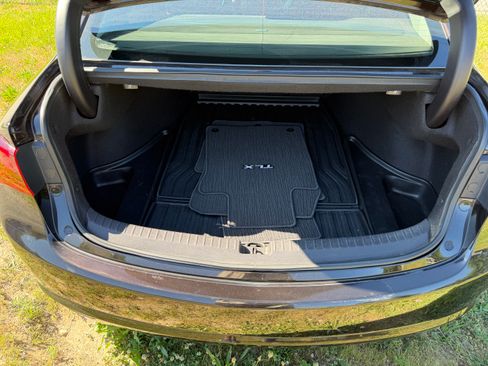 Used 2017 Acura TLX w/ Technology Package FWD image 14