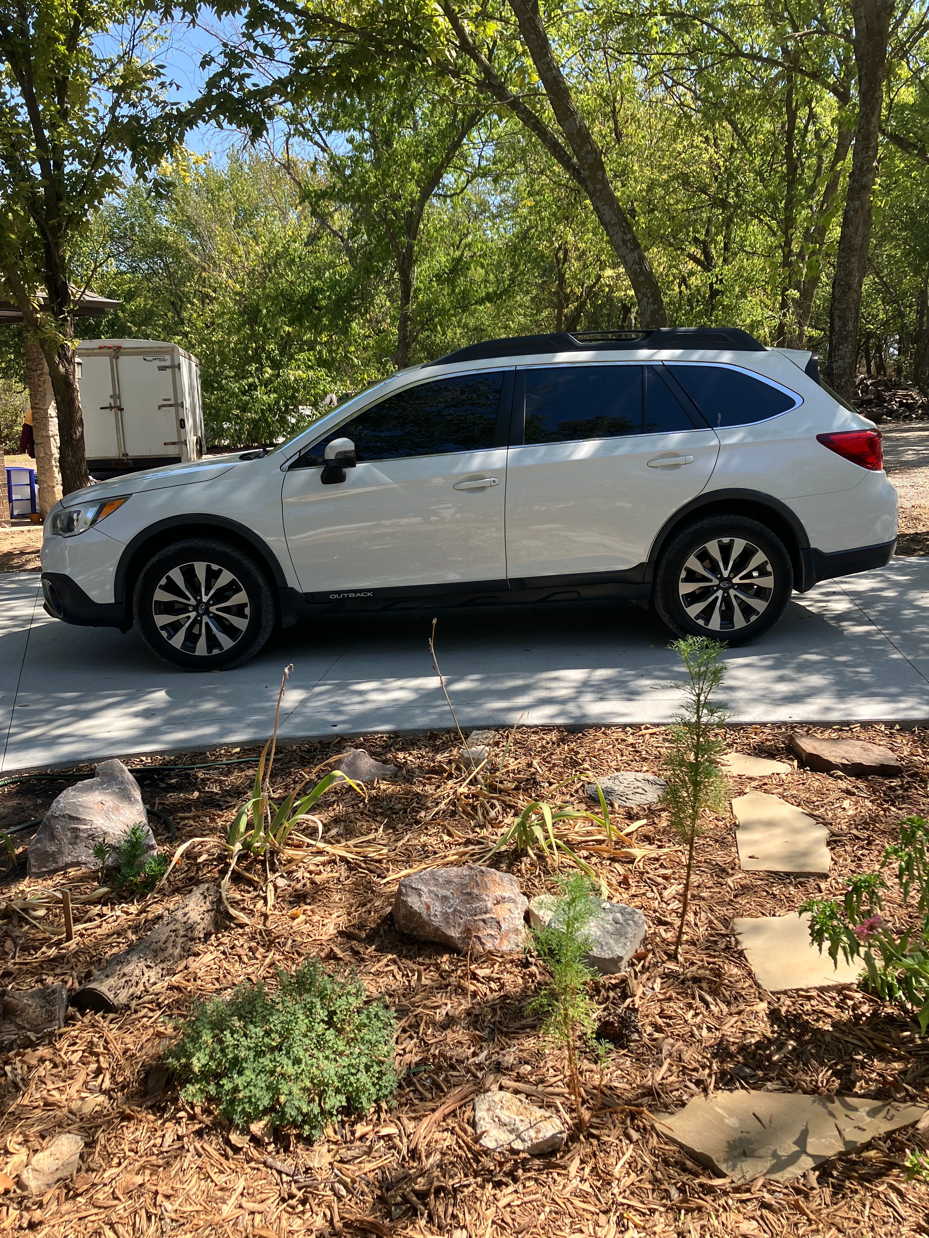 Used 2015 Subaru Outback 2.5i Limited AWD/4WD image 1