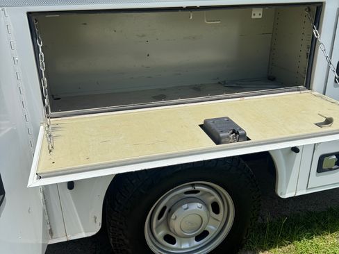 Used 2016 Ford F250 XL RWD image 18