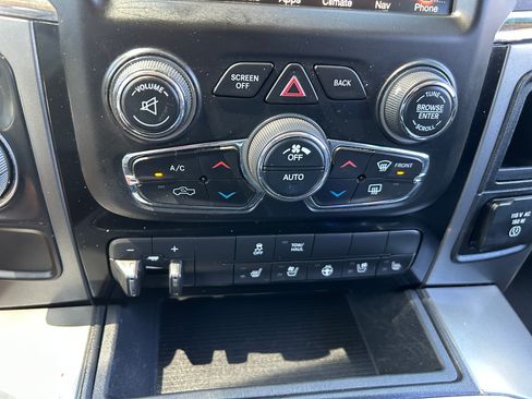 Used 2017 RAM 1500 Sport w/ Black Ram 1500 Sport Group image 10