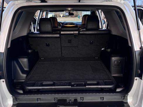 Used 2013 Toyota 4Runner Limited image 8