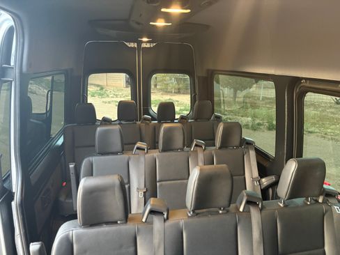 Used 2021 Mercedes-Benz Sprinter 1500 image 9