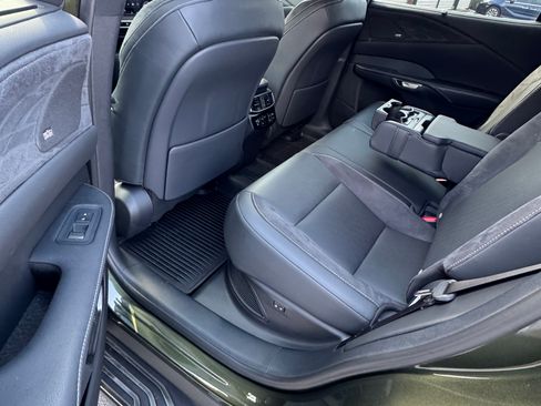 Used 2024 Lexus RX 350 w/ Convenience Package image 17