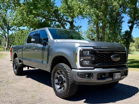 Used 2024 Ford F350 Lariat w/ Lariat Ultimate Package AWD/4WD image 1