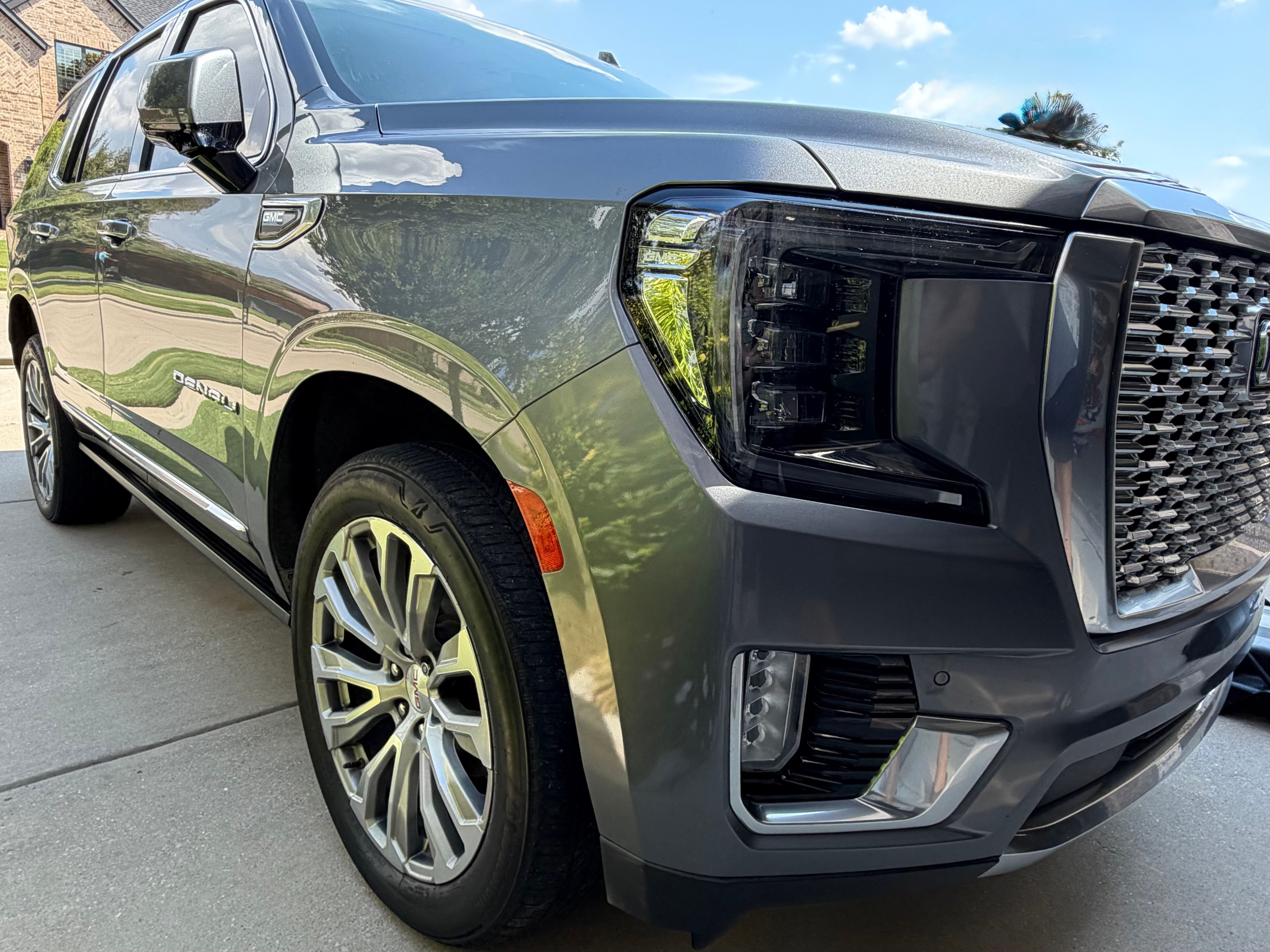 Used 2021 GMC Yukon Denali w/ Denali Premium Package AWD/4WD image 11