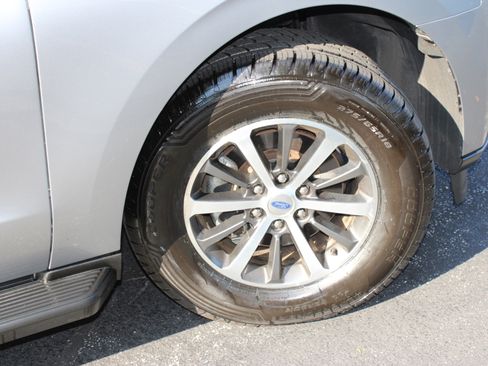 Used 2021 Ford Expedition XLT RWD image 20