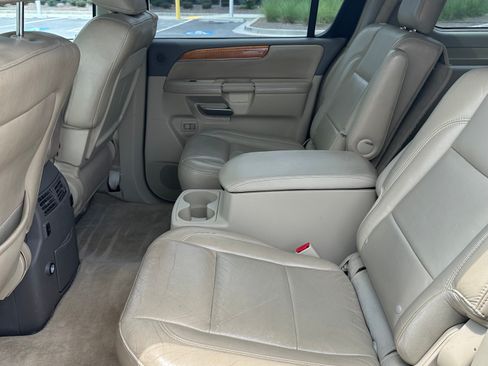 Used 2010 INFINITI QX56 2WD image 22