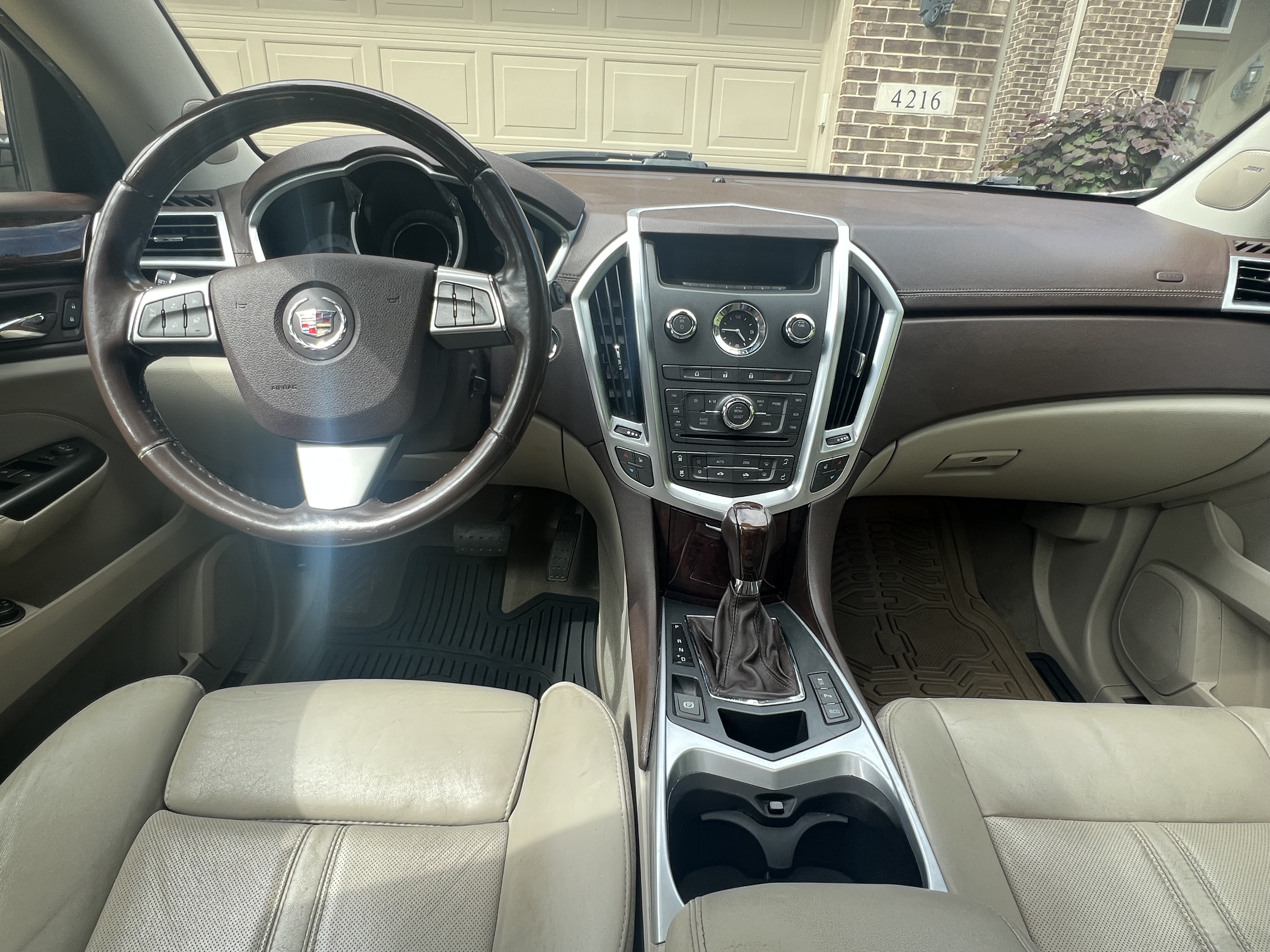 Used 2012 Cadillac SRX Luxury AWD/4WD image 9
