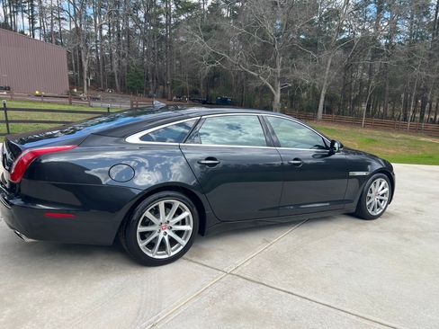 Used 2014 Jaguar XJ L Portfolio RWD image 1