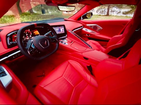 Used 2024 Chevrolet Corvette Stingray Premium Cpe w/ LPO, Roadside Safety Package image 9