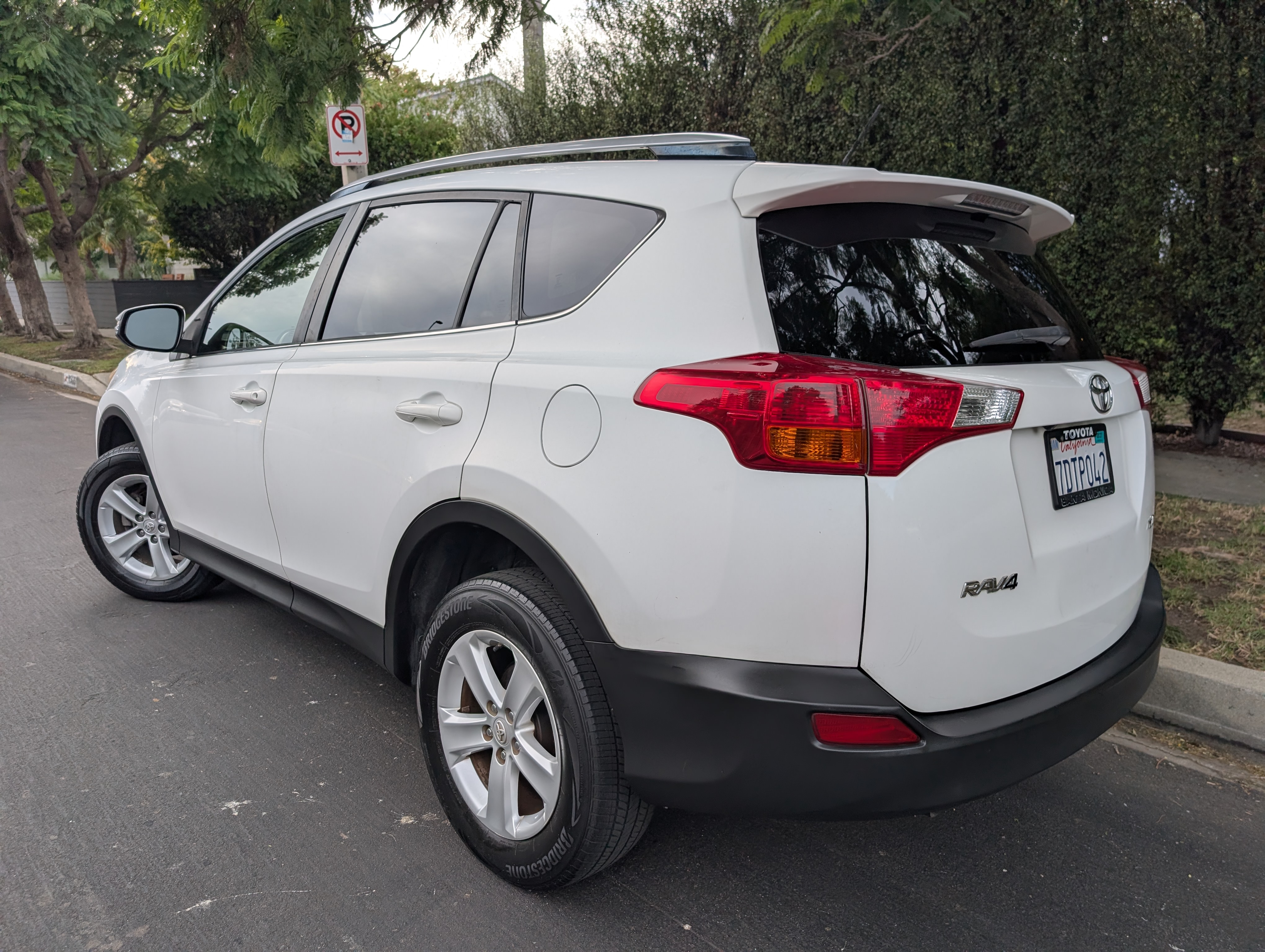 Used 2013 Toyota RAV4 XLE FWD image 9