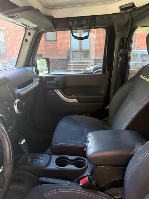 Used 2015 Jeep Wrangler Sahara w/ Connectivity Group AWD/4WD image 6