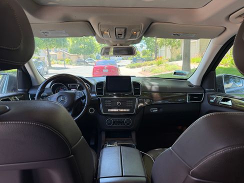 Used 2016 Mercedes-Benz GLE 300d 4MATIC image 9