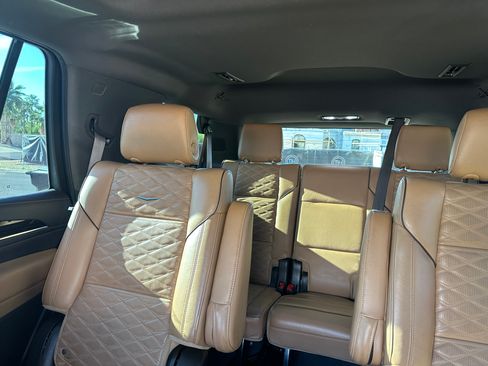 Used 2021 Cadillac Escalade Premium Luxury w/ LPO, Radiant Package image 5