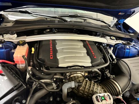 Used 2018 Chevrolet Camaro SS image 10